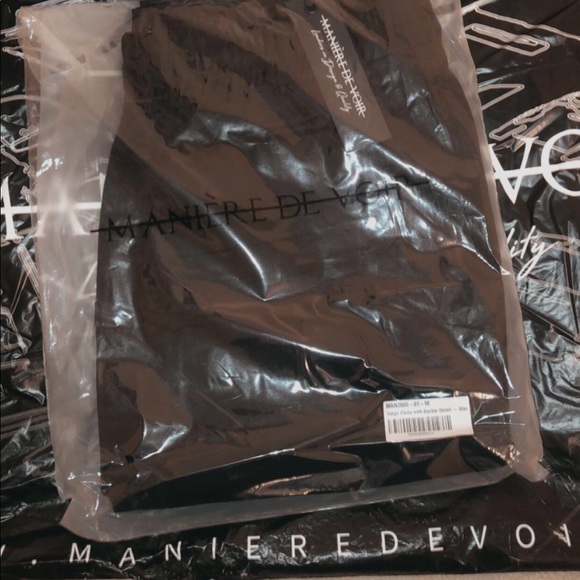 Maniere de voir Cargo pants with buckle detail - Picture 5 of 5